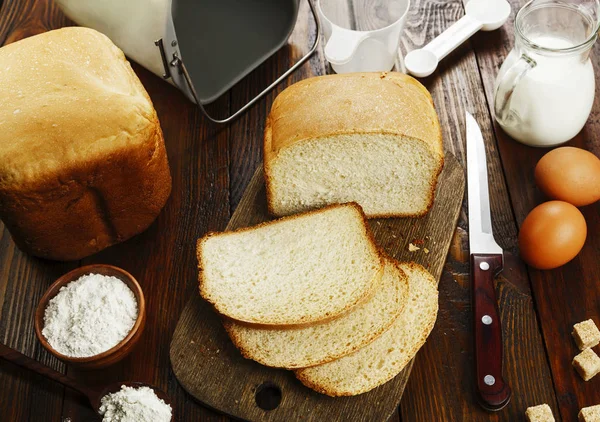 Домашний пшеничный хлеб — стоковое фото