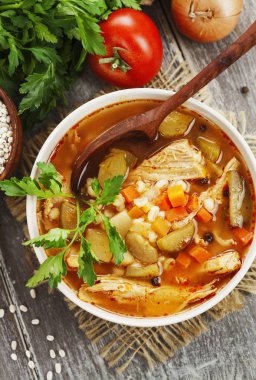 Et ile turşu çorbası