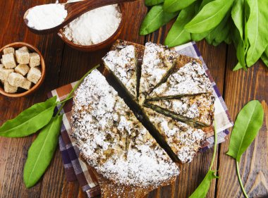 Kek ve pudra şekeri ile Pasta