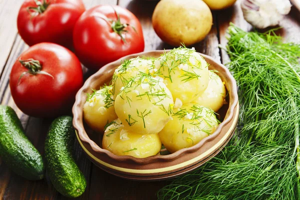 水煮的土豆莳萝 — Stockfoto