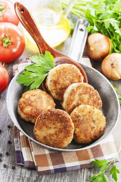 Hamburguesas en la sartén — Foto de Stock