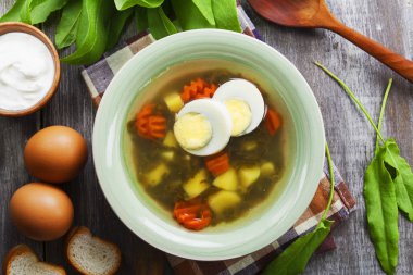 Yumurtalı kuş çorbası. 