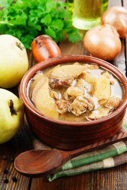 Masada bıldırcın eti.