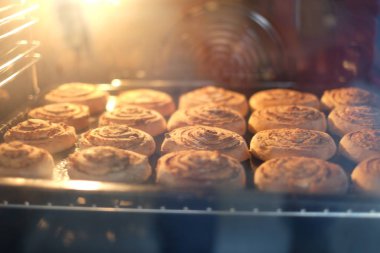 fırında çörekler