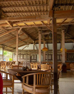 Bali 'nin mimarisi güzel bir restoran.