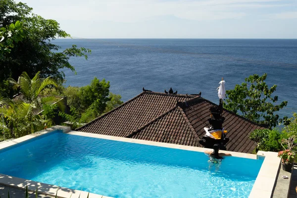 Paisaje Una Piscina Cerca Del Océano Fotos De Stock