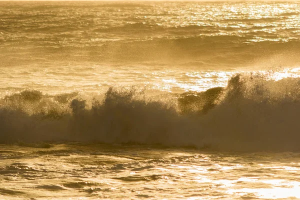 Mandurah Beach Ozeanwellen Bei Sonnenuntergang — Stockfoto