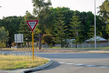 Perth çevresi vermek yol sinyal