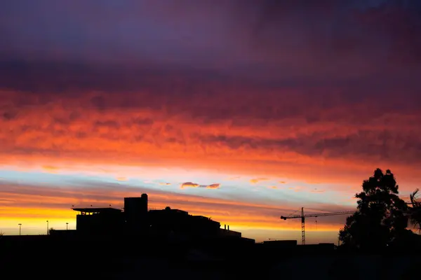 Silouette Panoráma Západu Slunce Hodinu Barvou Oranžové Nebe — Stock fotografie