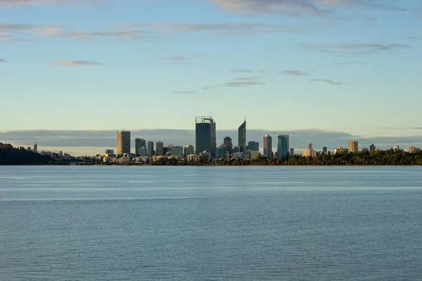 Perth ve Swan river Cityscape