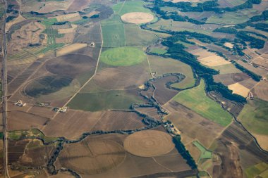Uçaktan Aragon gökyüzü manzara