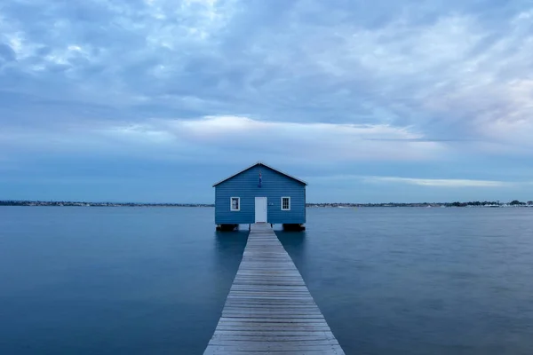 Blue Boat House Perth Atardecer Nublado —  Fotos de Stock