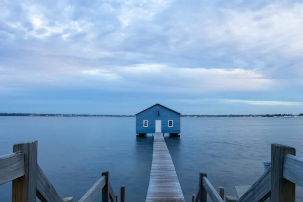 Blue Boat House Perth Atardecer Nublado —  Fotos de Stock