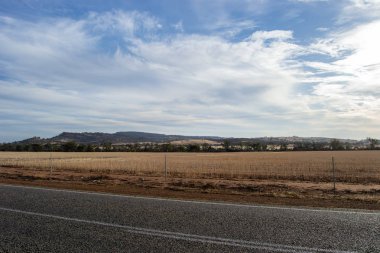 Perth taşra kurak ve ıssız manzara