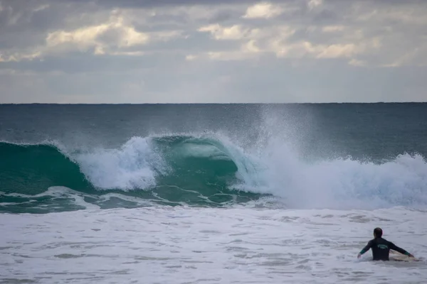 Paisagem Uma Praia Norte Perth Dia Ventoso Cheio Ondas Água — Fotografia de Stock