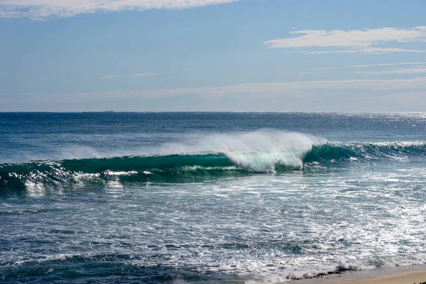 Onde Spiaggia Una Giornata Ventosa — Foto Stock