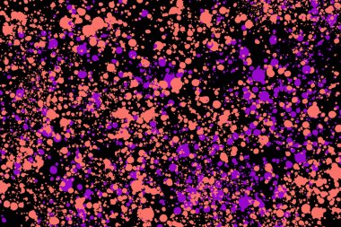 Neon mor ve mercan rasgele yuvarlak boya siyah arka plan üzerinde sıçramaları. Web tasarımı, web sitesi, sunumlar, dijital baskı, moda veya konsept tasarımı için soyut renkli doku.