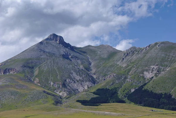 Gran Sasso Milli Parkı ve Italya 'daki Monti della Laga