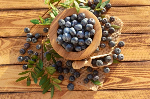 乡村风格的新鲜蓝莓 顶视图 — 图库照片