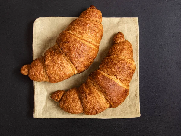 Francouzské Croissant Pozadí Dva Croissanty Horní Pohled — Stock fotografie