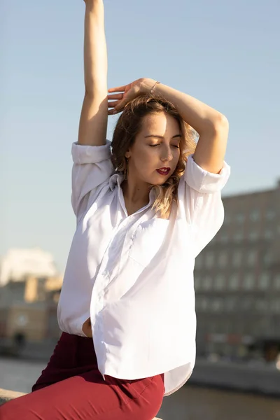 Servizio Fotografico Strada Con Una Ragazza Meravigliosa Servizio Fotografico Mosca — Foto Stock