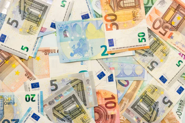 Euro banknot farklı mezheplerin kökenli. Masaüstünüze parlak ekran koruyucu