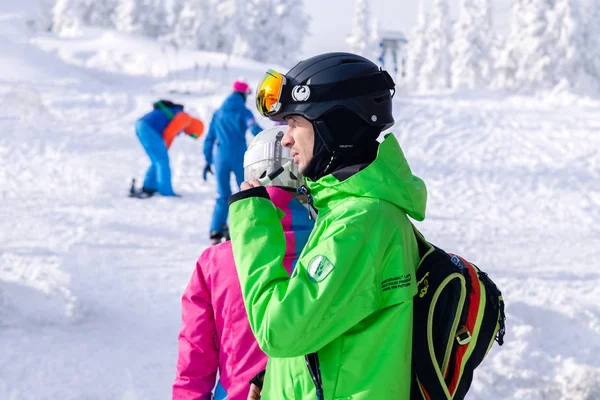 Ρωσία Sheregesh 2018 Επαγγελματίας Snowboarder Sportswear Κράνος Και Την Στολή — Φωτογραφία Αρχείου