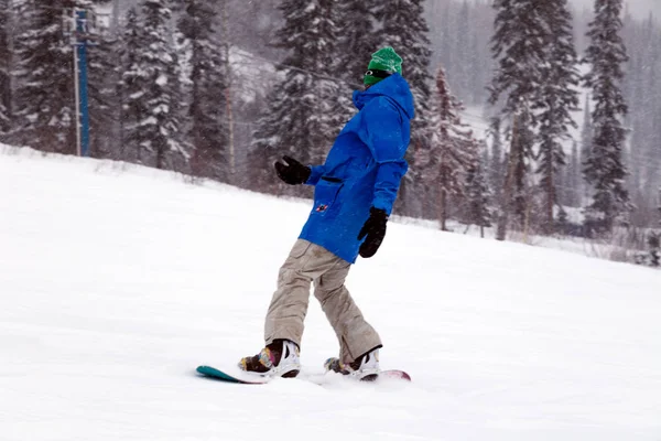 Ρωσία Sheregesh 2018 Επαγγελματίας Snowboarder Φωτεινό Αθλητικά Είδη Και Στολή — Φωτογραφία Αρχείου