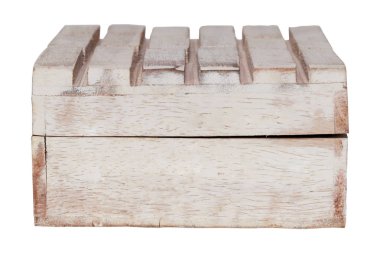 Beyaz arka plan üzerinde izole Closeup vintage doku ahşap eski yıpranmış yaşlı boş kapalı dikdörtgen kutu tabut. Kavramı konteyner takı, tatlılar, SCANDI dekor ev, hygge iç için