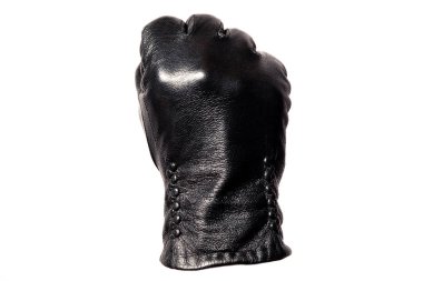 Kapalı siyah deri eldiven, parmaklar yumruk işareti gösteriyor. Beyaz arka planda izole edilmiş. Sembolleri, işaretleri, sayıları kavra