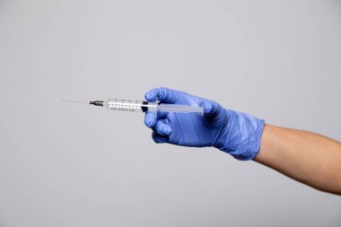 Kapalı el lastik lateks ilaç mor eldiven trans tutuyor