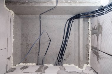 Ev veya apartman dairesinde profesyonel elektrik tesisatı