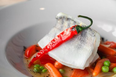 Sebze, biber biber ile Closeup fileto güveç pike levrek,