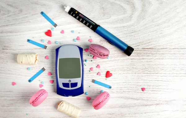 Frame Voor Tekst Uit Zoete Bitterkoekjes Insuline Pen Glucometer Bloedsuiker — Stockfoto