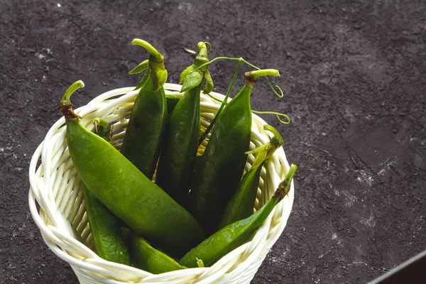 Fresh Green Peas White Basket Dark Background — Stock Photo, Image