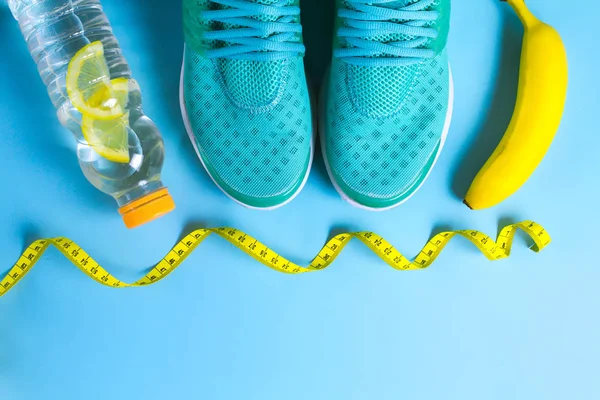 Begreppet Sport Livsstil Att Förlora Vikt Detox Detox Drink Sneakers — Stockfoto