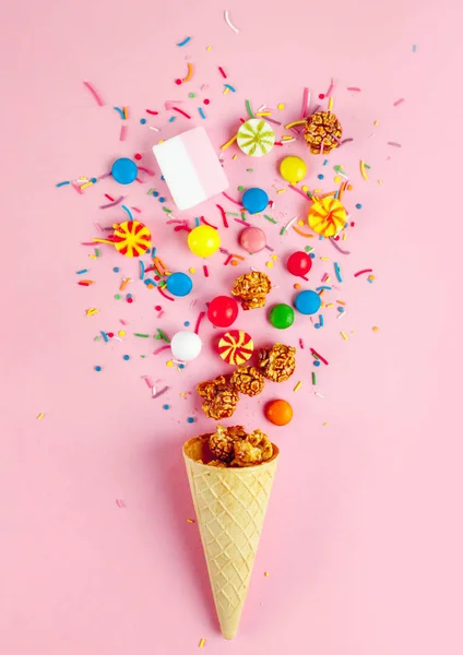 Waffle Horn Colored Candy Sweets Marshmallow Caramel Popcorn Sweet Powder — Stock Photo, Image