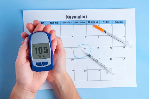 Diabétique Tient Glucomètre Journée Mondiale Diabète Novembre Concept Diabète — Photo