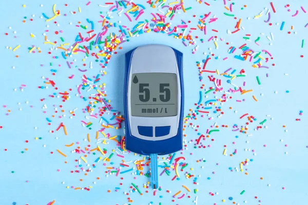 Diabets Glucose Meter Sweet Powder Blue Background World Diabetes Day — Stock Photo, Image