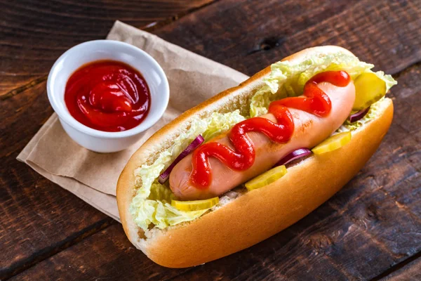 Cachorro Quente Saboroso Com Ketchup — Fotografia de Stock