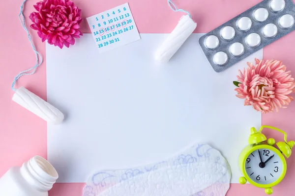 Tampones Para Menstruación Despertador Calendario Mujeres Almohadillas Femeninas Pastillas Para — Foto de Stock