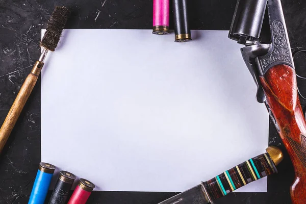 Kartuşları kopya alan arka plan ile. Avcılık kavramı.