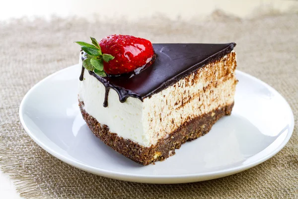 Slice Sweet Cake Whipped Cream Fresh Strawberries Dripping Chocolate Glaze — Stock Photo, Image