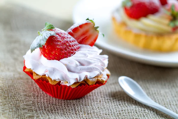 Tasty Strawberry Cake Cream Fresh Strawberries Pastry Sweet Dessert — Stock Photo, Image