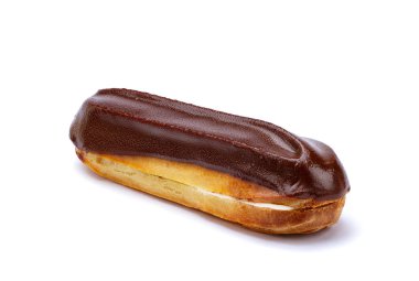 Geleneksel Fransız tatlısı. Muhallebi ve cho ile izole éclair