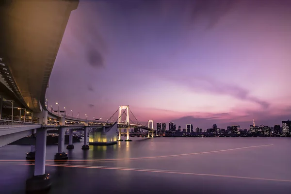 Fotografia Lunga Esposizione Del Tramonto Rainbow Bridge Tokyo Bay Sullo — Foto Stock