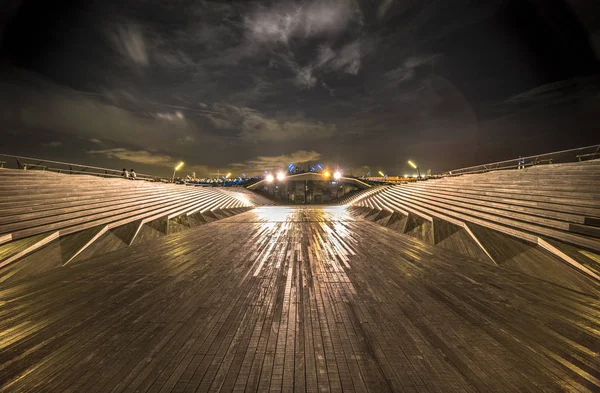 Amplia Escalera Madera Centro Del Muelle Osanbashi Donde Inscriben Las — Foto de Stock