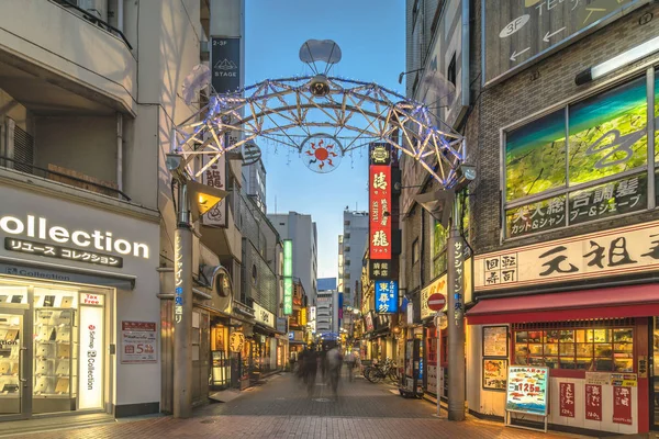 年8月27日由于电晕病毒的流行标志性的电子游戏拱廊sega Akihabara 2号楼在年8月关闭 图库社论照片 C Kuremo