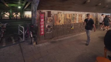 Altgeçit Yuraku Yolcu Salonu üzerinde 