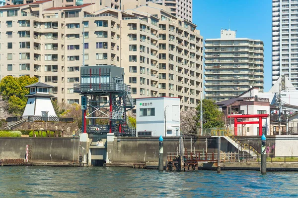 Sumiyoshi Sluice Kapısı Sumida Nehrinin Tsukuda Parkı Boyunca Uzanan Ishikawajima — Stok fotoğraf